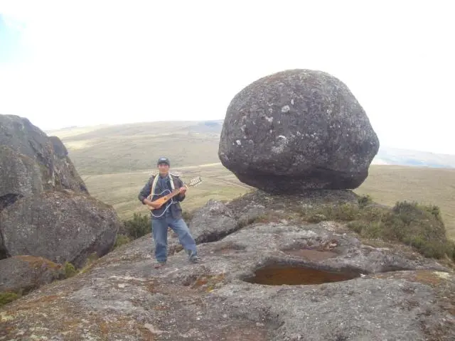 El cerro de marayhuaca     marayhuapi qaqa