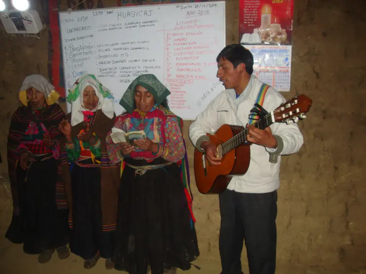 Los hermanos del caserio huasicaj - Caserio Wasikaqmanta hermanukuna